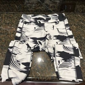 Under armor large compression tights